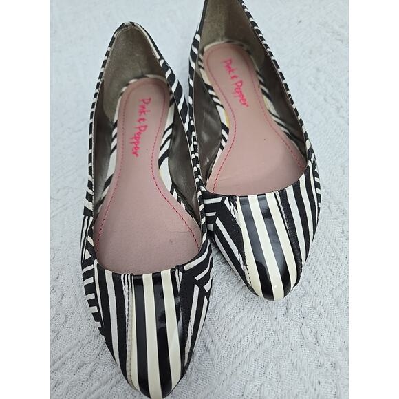 Pink&Pepper Womens 7 Zebra Striped Flats READ - Picture 1 of 11